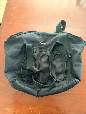 Nike Black Duffel-Style Shoulder Tote